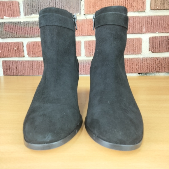 NWOT Kate Spade Madelaine Suede Ankle Strap Heeled Booties in Black Sz. 6B - Picture 3 of 10